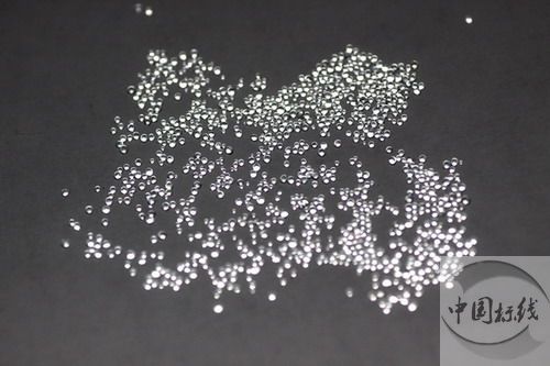 龙山金属表面处理厂喷砂玻璃微珠清理